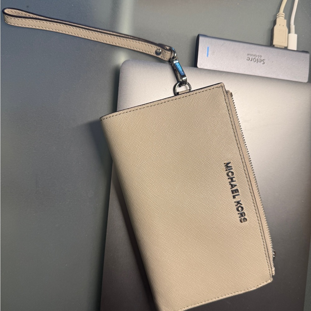 Michael Kors Light Tan Wristlet